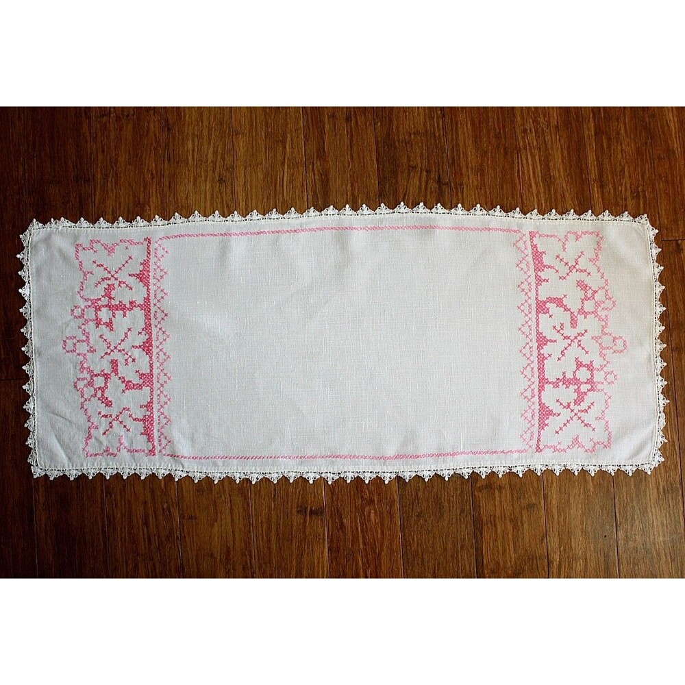 VTG cross stitch embroidered table runner dresser scarf 33" x 14" cottagecore